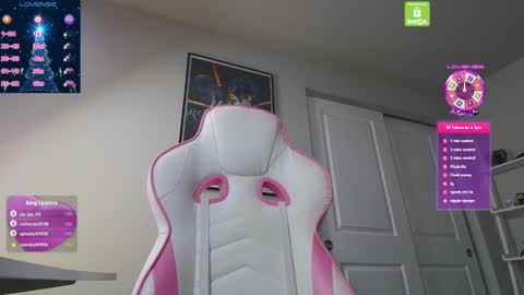 CamillaCassidy online show from December 18, 10:46 pm