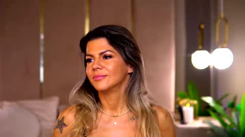 Snapshot of camillastarr chatting on November 1, 11:18 pm Camy online show from November 1, 11:18 pm