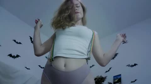 Camille online show from October 22, 1:39 am