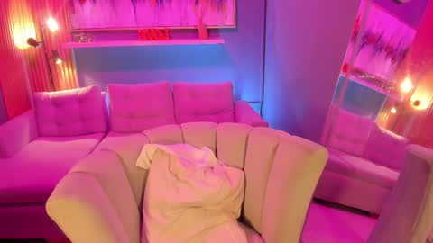 Snapshot of camille_cooper chatting on March 4, 3:34 am camille_cooper online show from March 4, 3:34 am