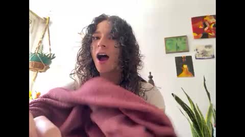 Snapshot of camille_delrey chatting on November 12, 3:45 pm Camille online show from November 12, 3:45 pm