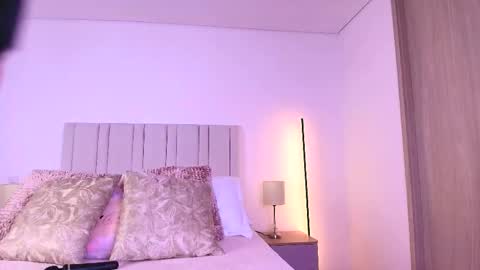 Camille Lynn online show from April 9, 4:34 am