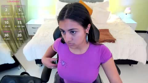 Snapshot of camille_olsen_ chatting on October 19, 11:44 am Camille online show from October 19, 11:44 am