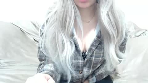 CamilleBunny online show from February 2, 3:27 am