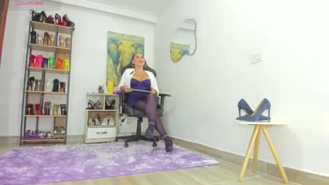 Snapshot of camillevega_01 chatting on November 5, 12:54 am camillevega_01 online show from November 5, 12:54 am