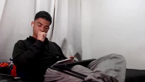 Snapshot of camillo_beischel_ chatting on October 9, 5:00 pm camillo_beischel_ online show from October 9, 5:00 pm