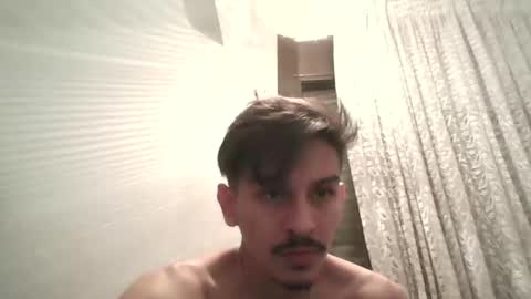 camilo0820 online show from October 26, 12:16 am