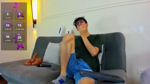 Snapshot of camilo_stark chatting on December 2, 3:23 am Camilo online show from December 2, 3:23 am