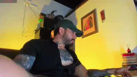 Snapshot of camilomayer chatting on November 11, 3:45 pm Camilo online show from November 11, 3:45 pm