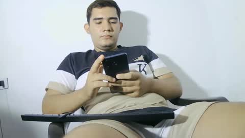 Snapshot of camilowhite_ chatting on October 2, 8:16 pm Camilowhite online show from October 2, 8:16 pm