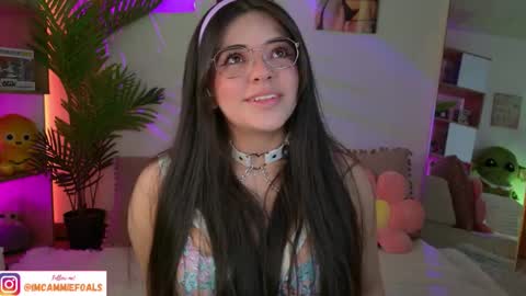 Snapshot of cammiefoalss chatting on September 9, 3:00 pm Lets reach 200 thumbs up online show from September 9, 3:00 pm