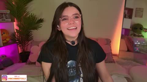 Snapshot of cammiefoalss chatting on October 6, 3:31 pm Lets reach 200 thumbs up online show from October 6, 3:31 pm