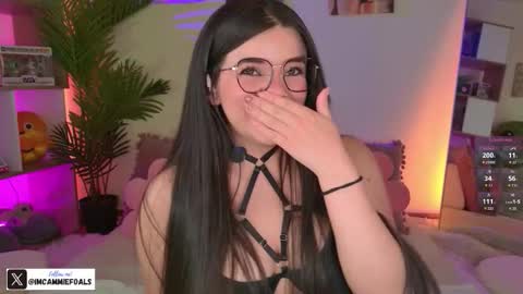 Snapshot of cammiefoalss chatting on October 8, 5:43 pm Lets reach 200 thumbs up online show from October 8, 5:43 pm