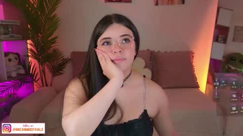 Snapshot of cammiefoalss chatting on October 18, 3:24 pm Lets reach 200 thumbs up online show from October 18, 3:24 pm