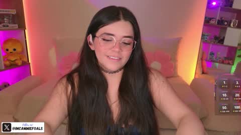 Snapshot of cammiefoalss chatting on October 28, 6:43 pm Lets reach 200 thumbs up online show from October 28, 6:43 pm