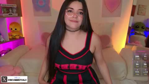 Snapshot of cammiefoalss chatting on November 14, 4:38 pm Lets reach 200 thumbs up online show from November 14, 4:38 pm