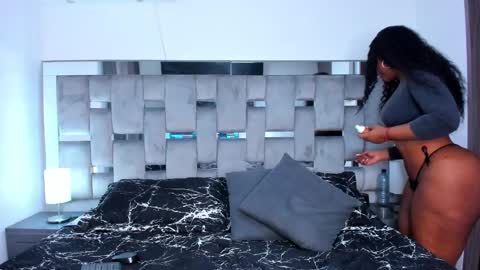 Camila online show from February 25, 7:25 pm