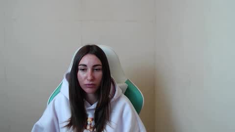 Snapshot of cammila_horn chatting on October 26, 5:52 pm cammila horn online show from October 26, 5:52 pm