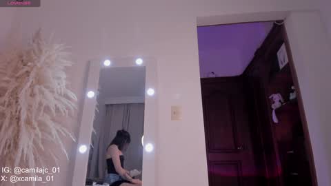 Laura Camila online show from January 10, 3:18 am