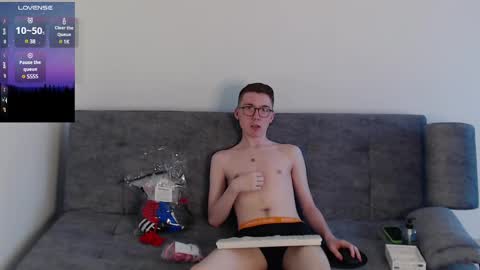 Snapshot of cammykev chatting on January 20, 10:37 pm online show from January 20, 10:37 pm