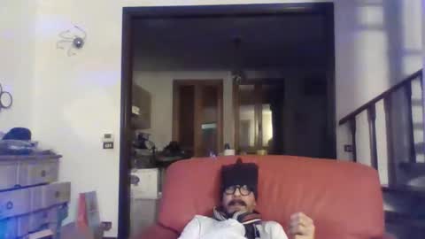 Snapshot of camomilla72 chatting on September 22, 9:33 am Cristian online show from September 22, 9:33 am