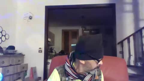 Snapshot of camomilla72 chatting on September 27, 8:19 am Cristian online show from September 27, 8:19 am