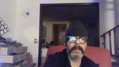 Snapshot of camomilla72 chatting on October 11, 11:20 am Cristian online show from October 11, 11:20 am