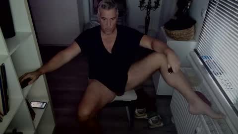 Snapshot of camunication chatting on January 24, 3:13 pm camunication online show from January 24, 3:13 pm