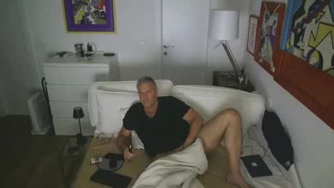 Snapshot of camunication chatting on February 17, 10:58 pm camunication online show from February 17, 10:58 pm