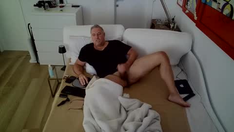 Snapshot of camunication chatting on February 20, 1:19 pm camunication online show from February 20, 1:19 pm