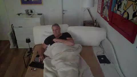 Snapshot of camunication chatting on February 21, 10:28 am camunication online show from February 21, 10:28 am