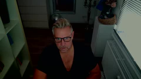 Snapshot of camunication chatting on September 29, 8:08 am camunication online show from September 29, 8:08 am