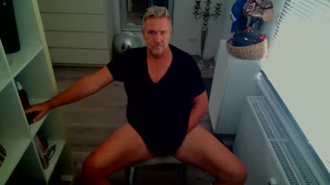 Snapshot of camunication chatting on September 30, 11:37 am camunication online show from September 30, 11:37 am