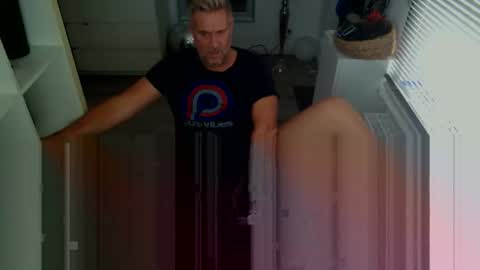 Snapshot of camunication chatting on October 6, 11:18 am camunication online show from October 6, 11:18 am