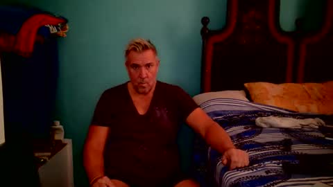 Snapshot of camunication chatting on October 17, 8:28 am camunication online show from October 17, 8:28 am