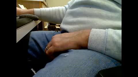 Snapshot of can1cum4u chatting on January 3, 9:15 pm can1cum4u online show from January 3, 9:15 pm