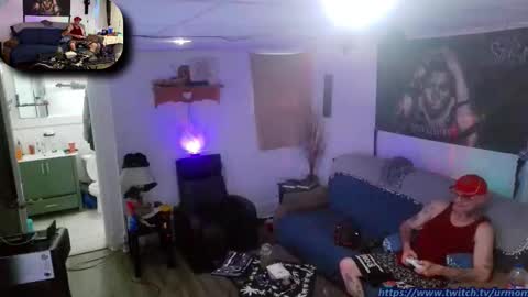 CanadaGuy1978 online show from April 18, 7:07 pm