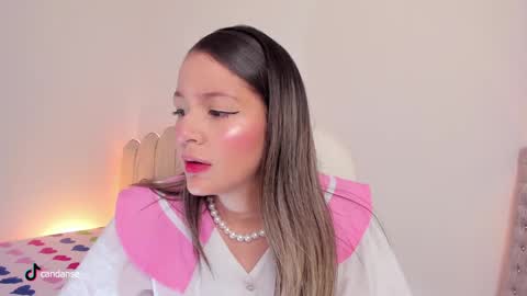 Candase online show from January 12, 7:10 pm