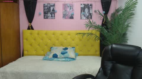 Snapshot of candiapole chatting on December 17, 1:16 pm Candy online show from December 17, 1:16 pm