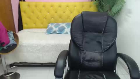 Snapshot of candiapole chatting on February 22, 3:47 pm Candy online show from February 22, 3:47 pm