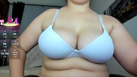 Snapshot of candiapole chatting on November 4, 12:59 pm Candy online show from November 4, 12:59 pm