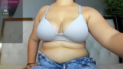 Snapshot of candiapole chatting on November 5, 12:38 pm Candy online show from November 5, 12:38 pm