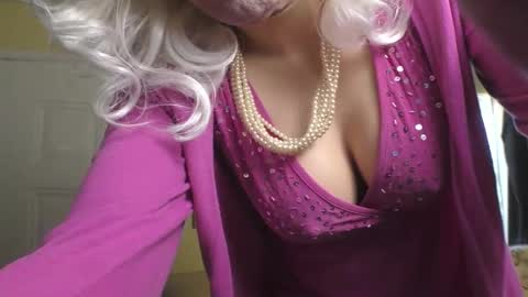 Candi Saint online show from March 6, 7:10 pm