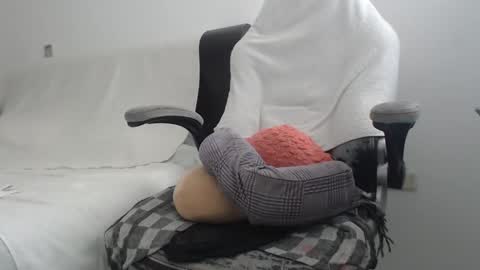 Snapshot of candy08tits chatting on January 16, 3:46 pm candy08tits online show from January 16, 3:46 pm