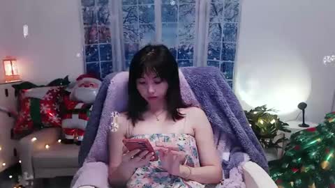 Snapshot of candy8998 chatting on December 23, 12:46 am candy8998 online show from December 23, 12:46 am