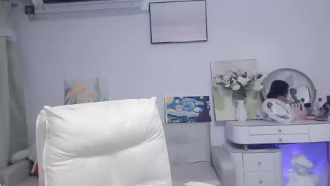 Snapshot of candy8998 chatting on October 19, 9:59 pm candy8998 online show from October 19, 9:59 pm