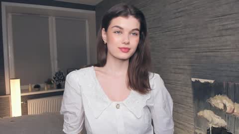 Flora online show from February 3, 7:10 pm