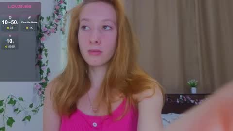 Snapshot of candy_flosse chatting on September 19, 8:38 am candy_flosse online show from September 19, 8:38 am