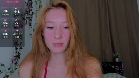 Snapshot of candy_flosse chatting on October 5, 10:13 am candy_flosse online show from October 5, 10:13 am