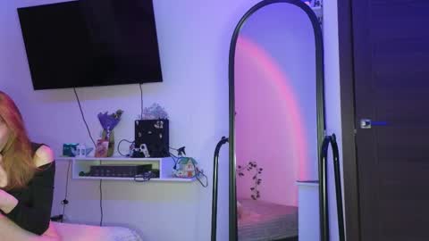 Snapshot of candy_flosse chatting on October 14, 8:15 am candy_flosse online show from October 14, 8:15 am
